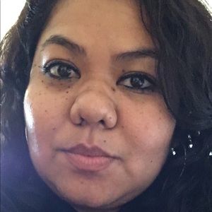 Meet your Posher, Cinthia